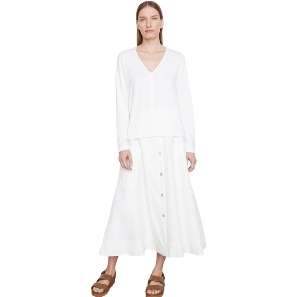 Vince | Long Sleeve V-Neck Tshirt | XS, V-Neck, Relaxed Fit, Staple Piece, Basic - Picture 1 of 10